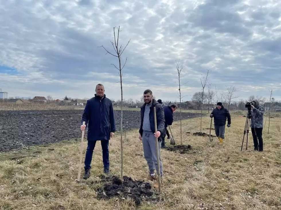 „Vojvodinašume“ obezbedile sadnice: Novi Itebej će na proleće biti zeleniji