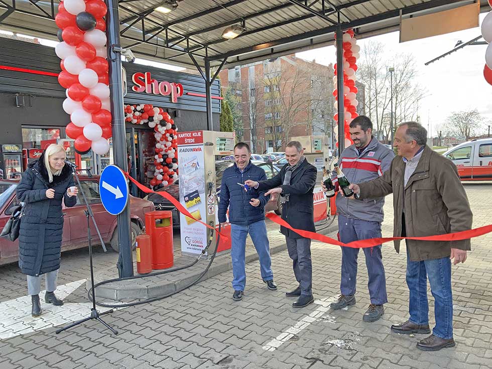 Svečano otvorena benzinska stanica AVIA u Zrenjaninu (Foto)