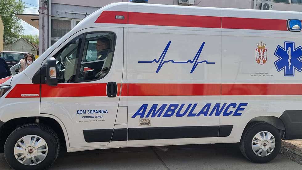 Dom zdravlja u Srpskoj Crnji dobio savremeno sanitetsko vozilo