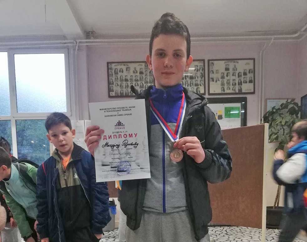 Mihajlo Rajčević osvojio bronzu na republičkom takmičenju u šahu