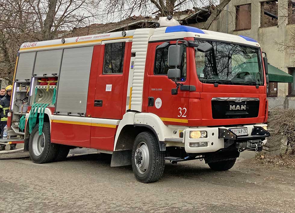 Tragedija u Skrobarskoj ulici: Dve osobe izgorele u požaru