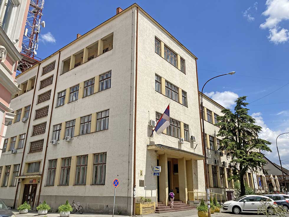 Jevrejskoj opštini vraćeno zemljište koje Pošta Srbije koristi kao parking