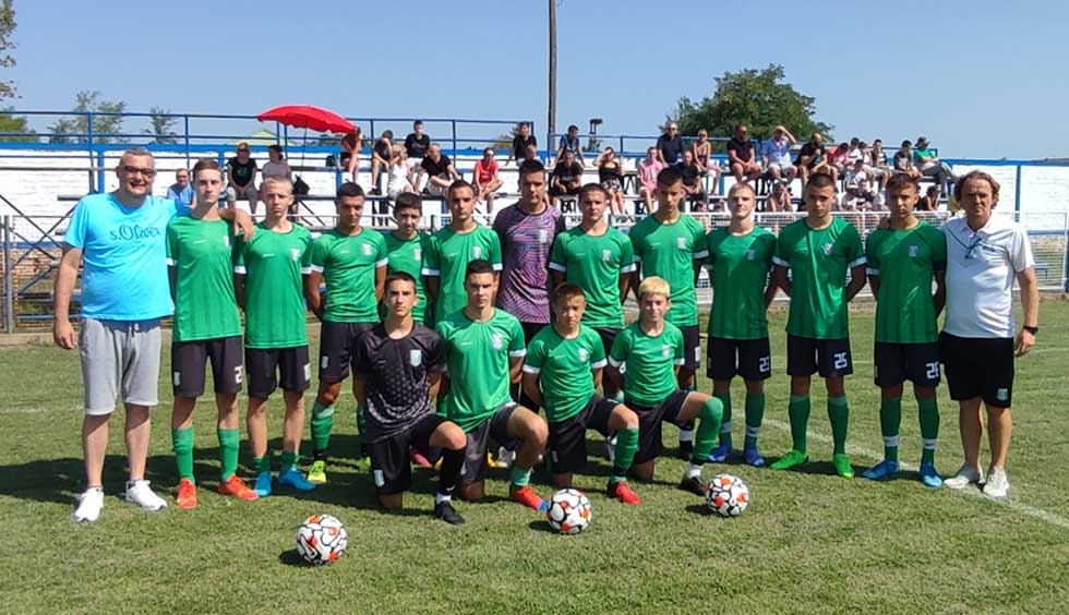 FK Sporto slavio u gradskom derbiju: Četiri puta zatresli mrežu Radničkog