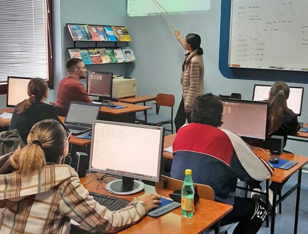 Škola računara NIMIKO organizuje informatičku obuku za nezaposlene