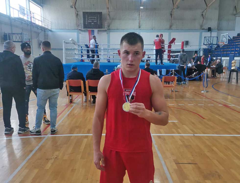 Bokser Petrovgrada Strahinja Mošorinski osvojio srebro na državnom prvenstvu