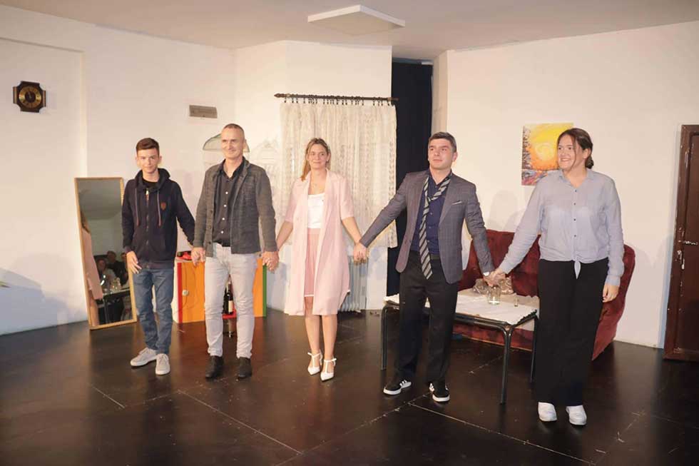 Amatersko pozorište “Jovica Jelić” u nedelju gostuje u Zrenjaninu