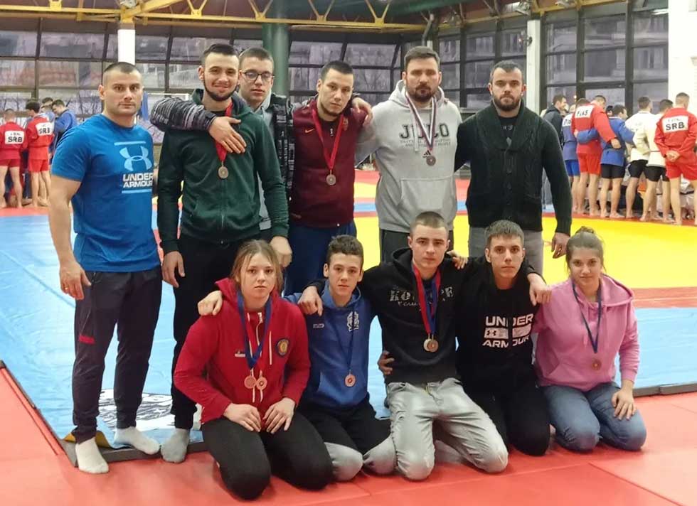 Deset medalja za takmičare Filokteta na prvenstvu Srbije u sambou