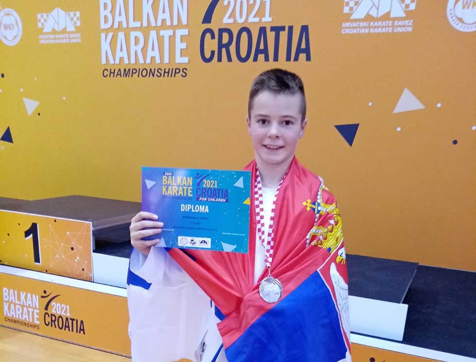 Karatista Jevrem Bala iz Sečnja ima 13 godina i 66 osvojenih medalja
