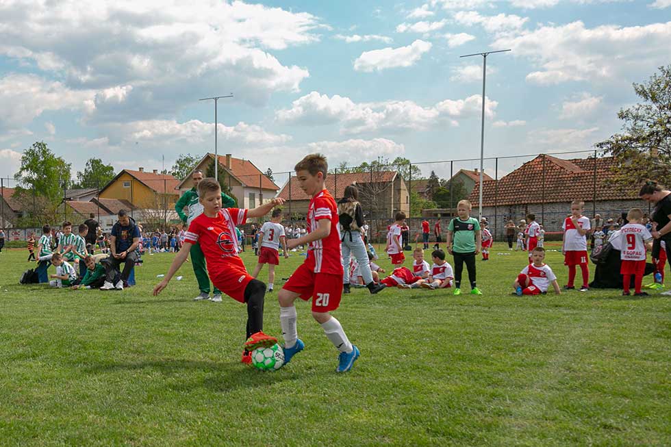 Dečiji turnir u fudbalu „Gradnulica Junior 02“: Na terenima čak 730 mladih igrača (Foto)