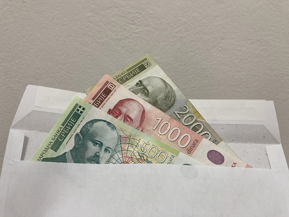 Prosečna neto zarada u Zrenjaninu za 8.309 dinara manja od republičkog proseka