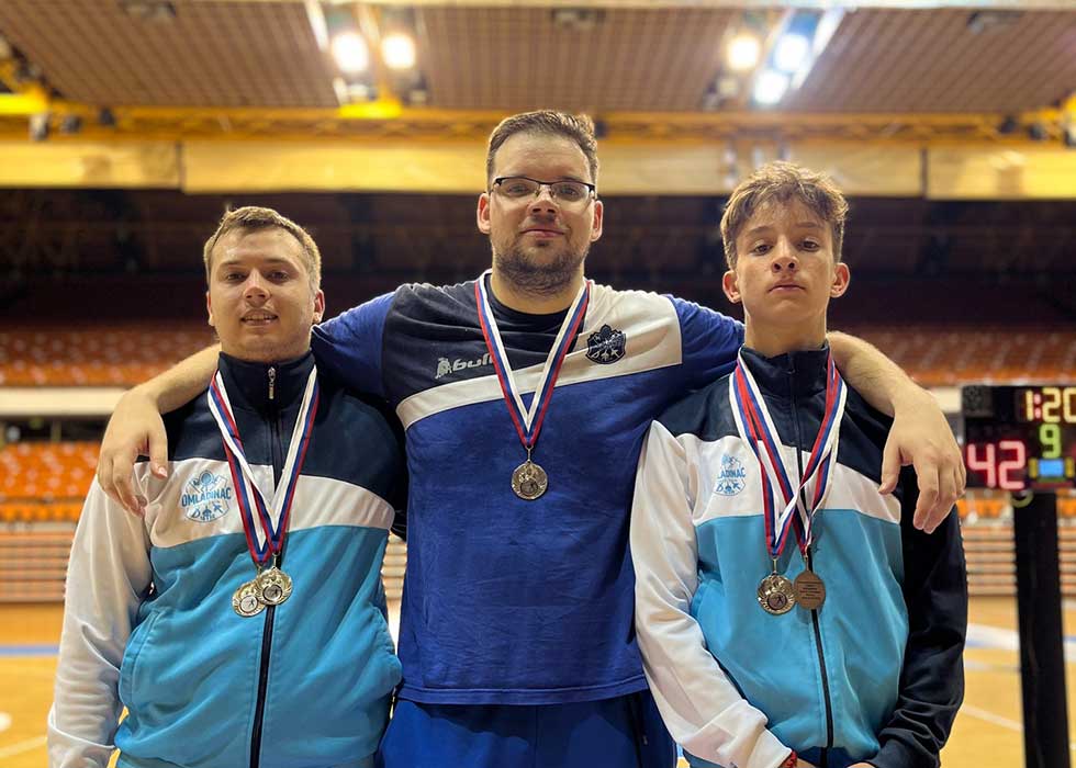 Mačevaoci Omladinca na prvenstvu Srbije: U Zrenjanin doneli šest medalja