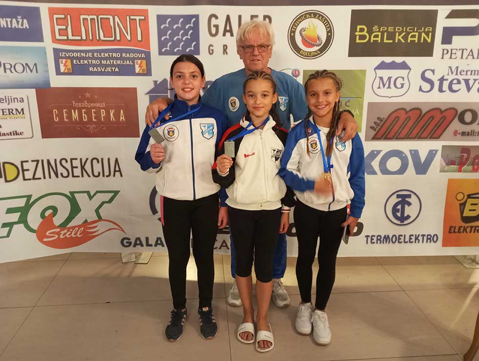 Sjajni rezultati mladih nada Zadrugara na karate turniru „Trofej Bijeljine“