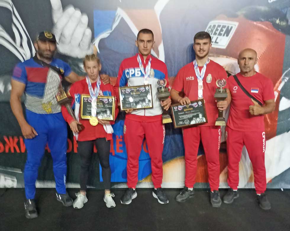 Tri takmičara i tri medalje: Naši bokseri se lavovski borili na turniru u Rusiji
