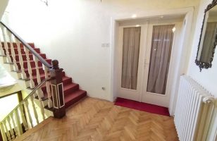 kuća na dva sprata