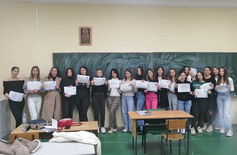Učenice Zrenjaninske gimnazije u projektu „Girls Go Circular“: Evo o čemu je reč