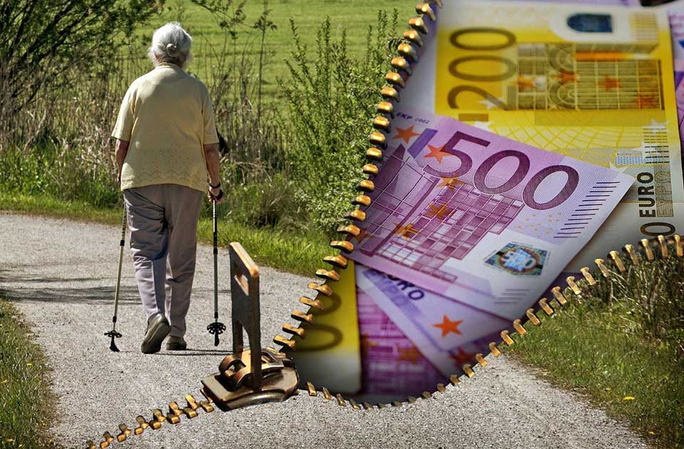 Počela isplata uvećanih penzija: Evo kome će prvo pare leći na račun