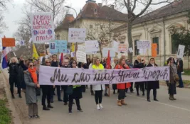 FOTO: Održan protest zbog najavljenog gašenja srednje škole „Uroš Predić“