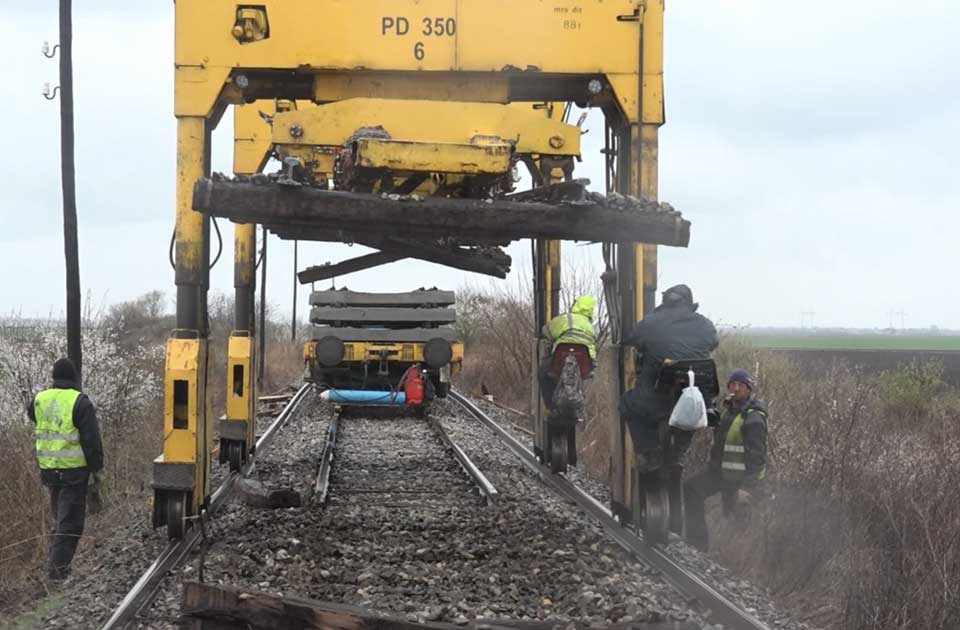 FOTO, VIDEO: Počela rekonstrukcija pruge Lukićevo – Zrenjanin Fabrika