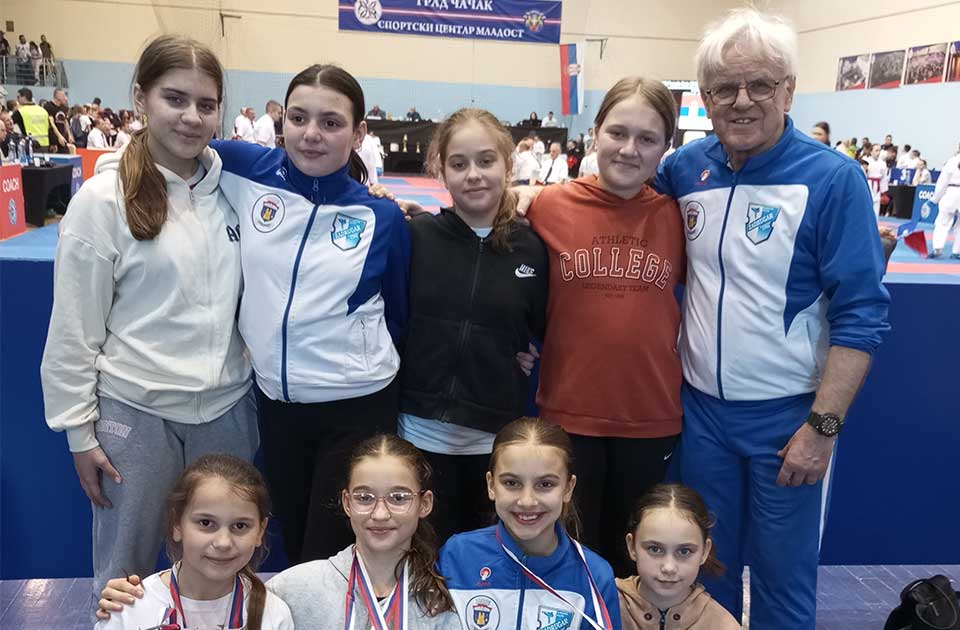 Dobar nastup mladih Lazarevljana na „Zlatnom pojasu“: Karatistima Zadrugara tri medalje