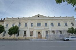 Skinuta građevinska skela sa zgrade: Srpska zadružna banka osvanula u novom ruhu