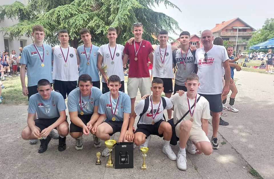 Mladi odbojkaši Proletera trijumfovali u Futogu, Pavle Stankov MVP turnira