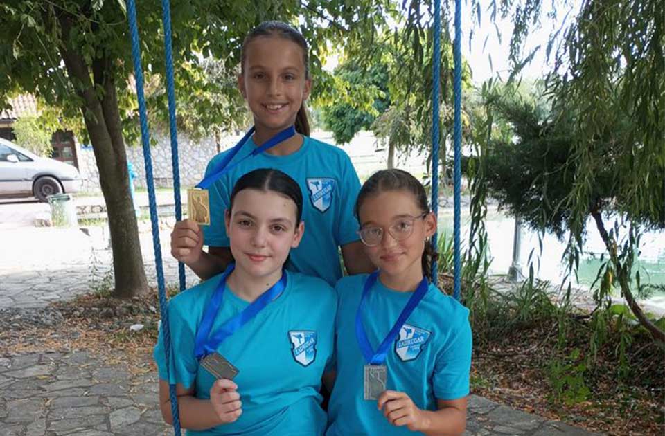 Tri medalje za karatistkinje Zadrugara na međunarodnom turniru „Bijeljina open“