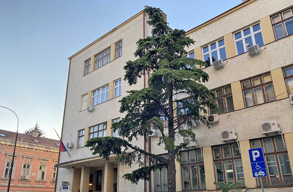 Pošta najavila poskupljenja, Baki Anđelković modernizaciju, a šta na sve to kažu Zrenjaninci