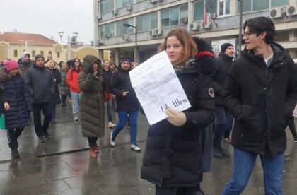 učesnici protesta