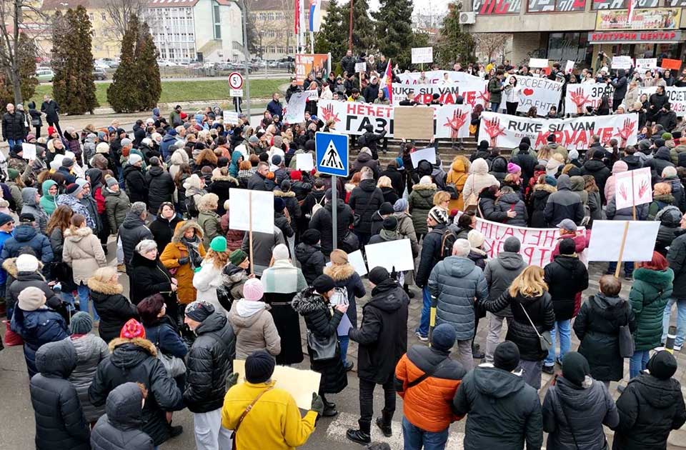 Zrenjaninska inicijativa iZRaz podržala studente, srednjoškolce i prosvetare: Na spisku 43 imena