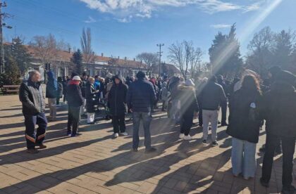 učesnici protesta u melencima