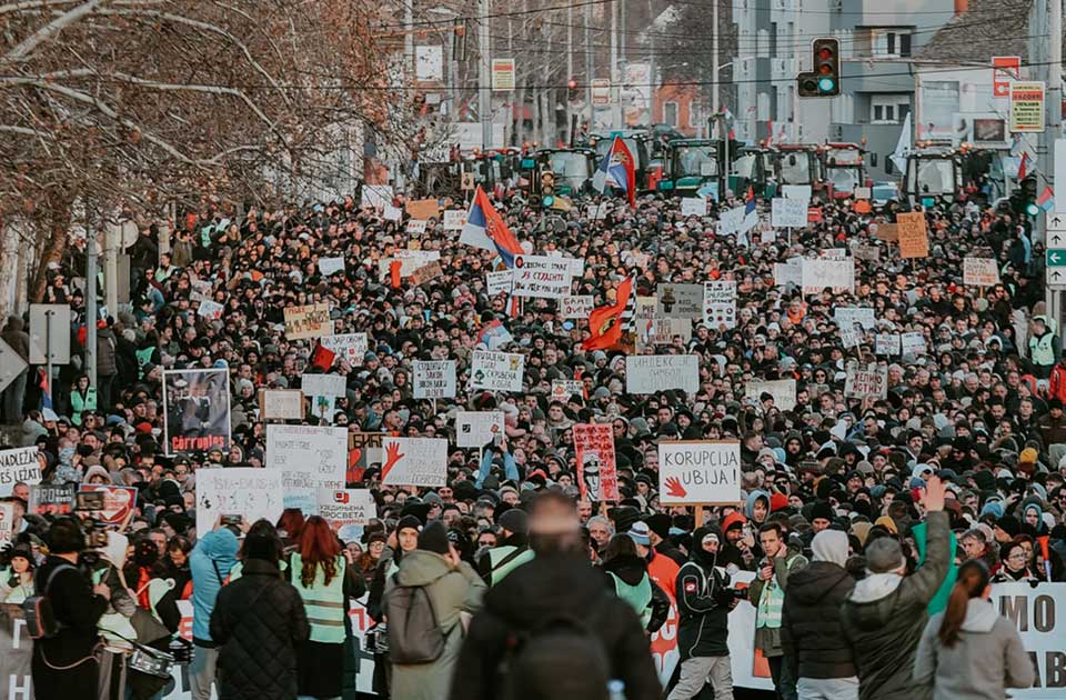 Prodajna izložba fotografija: Zrenjaninski fotografi se odriču zarade u korist studenata u blokadi