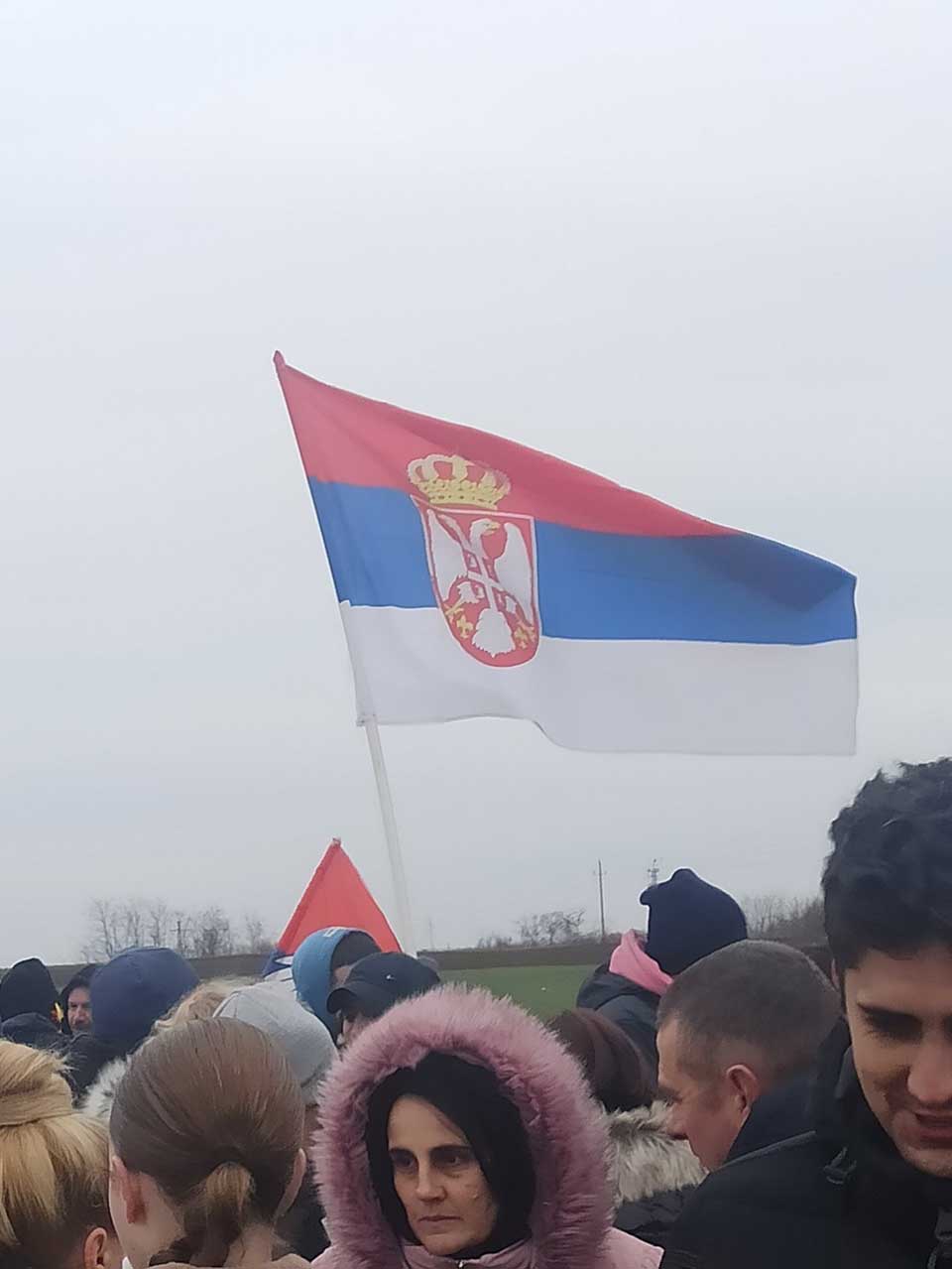 skup militari drže čas