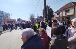 Skup podrške ispred zrenjaninske bolnice: Doktor poručio da je ponosan na učenike i studente