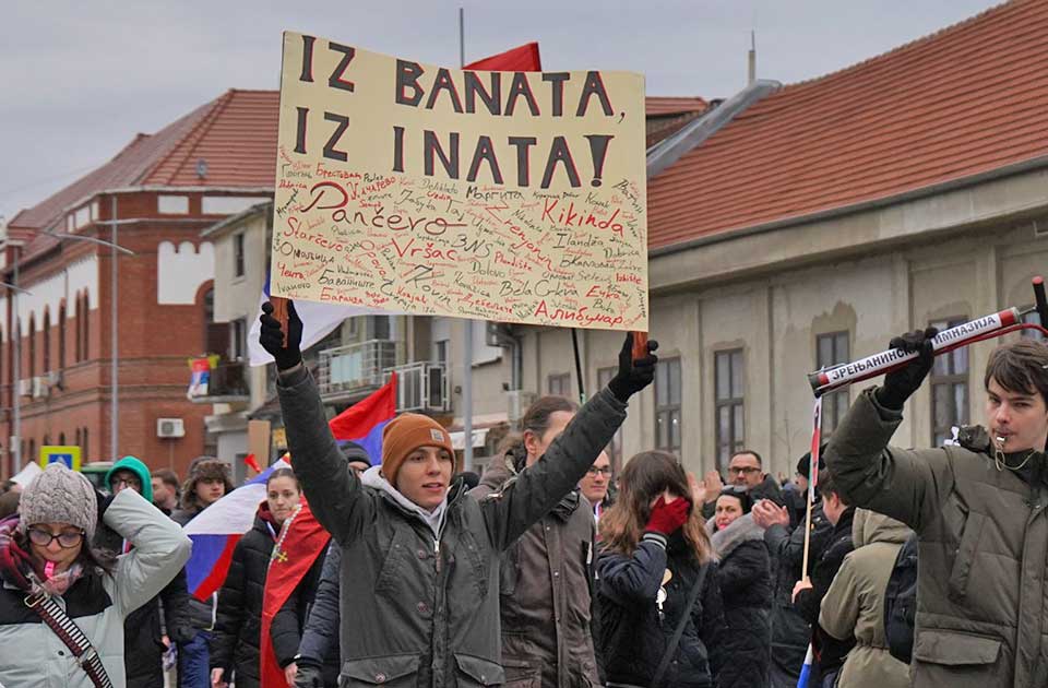 učesnici protesta u vršcu