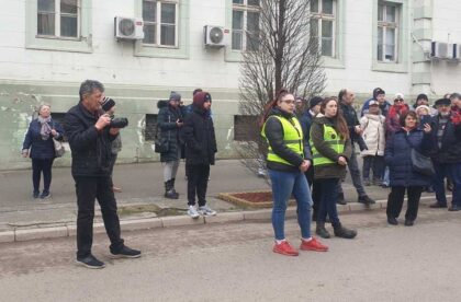 zrenjaninci odali poštu nastradalima na železničkoj stanici