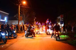 FOTO, VIDEO: U nedelju u Čenti održan nešto drugačiji skup podrške studentima