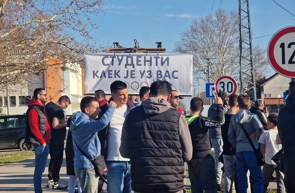 FOTO, VIDEO: Nedelja u znaku protesta u Knićaninu, Kleku, Perlezu i Čenti