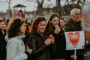 FOTO: Osmesi, zagrljaji… Na protestnom balu u Elemiru vladala neka posebna atmosfera