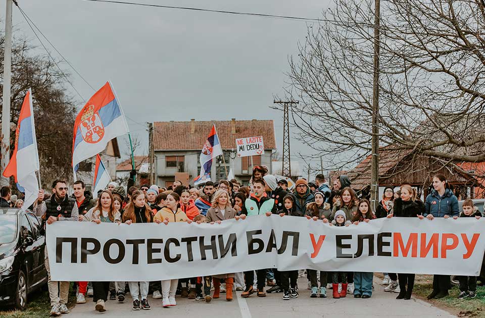 protestni bal u elemiru