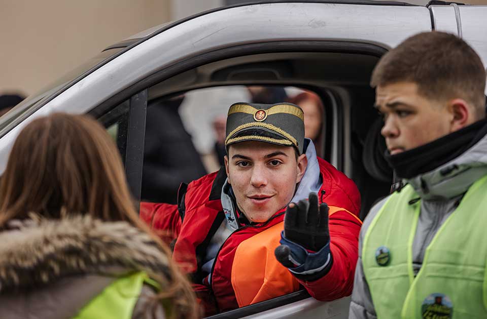 VIDEO: Jesmo li dobili novu himnu studentskih protesta? „Ustala je Srbija, kraj je doš’o tami“