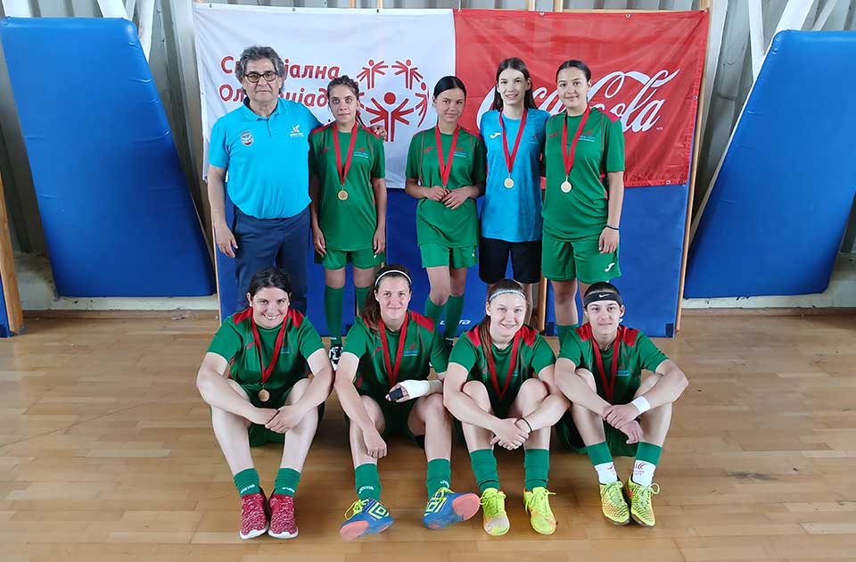Hendi sport ponovo šampion Specijalne olimpijade Srbije u inkluzivnom fudbalu za devojke Hendi sport ponovo šampion Specijalne olimpijade Srbije u inkluzivnom fudbalu za devojke