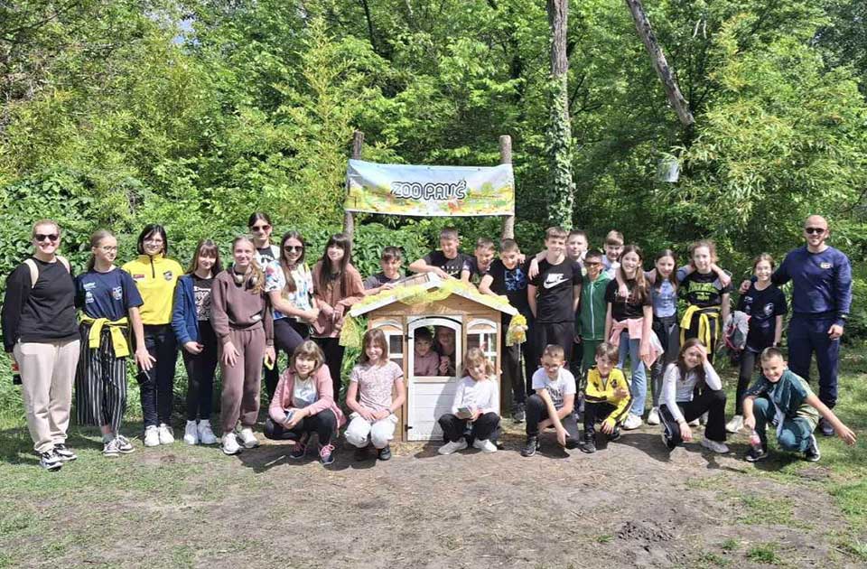 Ostali bez bazena, ali ne i bez šampionskog duha: Najmlađi plivači „pokidali“ u Subotici