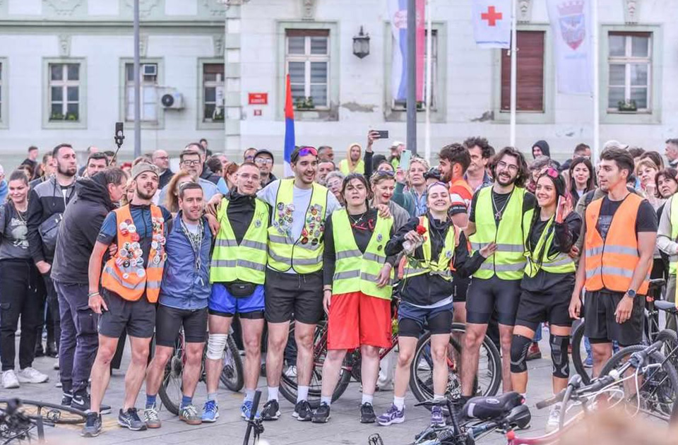 Zrenjaninski studenti u blokadi poslali snažnu poruku upravi Tehničkog fakulteta Zrenjaninski studenti u blokadi poslali snažnu poruku upravi Tehničkog fakulteta