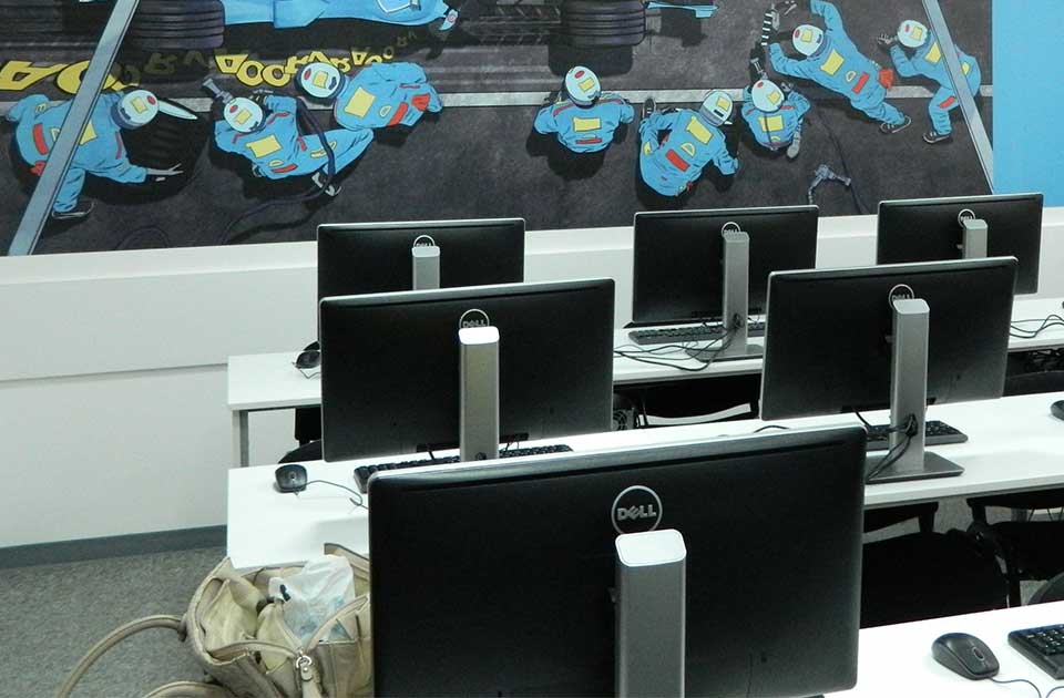 Dekan Milan Nikolić najavio: Na Tehničkom fakultetu počinje online nadoknada nastave Dekan Milan Nikolić najavio: Na Tehničkom fakultetu počinje online nadoknada nastave