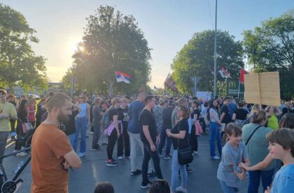 protest vostani serbije