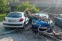 Nemili događaj u naselju Lesnina: Drvo palo na parkirane automobile