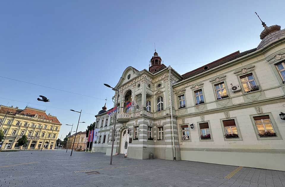 Grad Zrenjanin planira da beogradskom preduzeću otpiše 2,8 miliona dinara duga Grad Zrenjanin planira da beogradskom preduzeću otpiše 2,8 miliona dinara duga