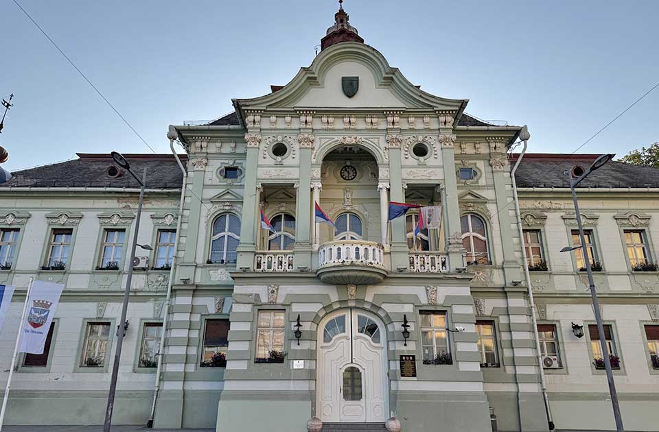 Kodeks ponašanja gradskih službenika: „U radu se ne rukovode ličnim i političkim motivima“ Kodeks ponašanja gradskih službenika: „U radu se ne rukovode ličnim i političkim motivima“