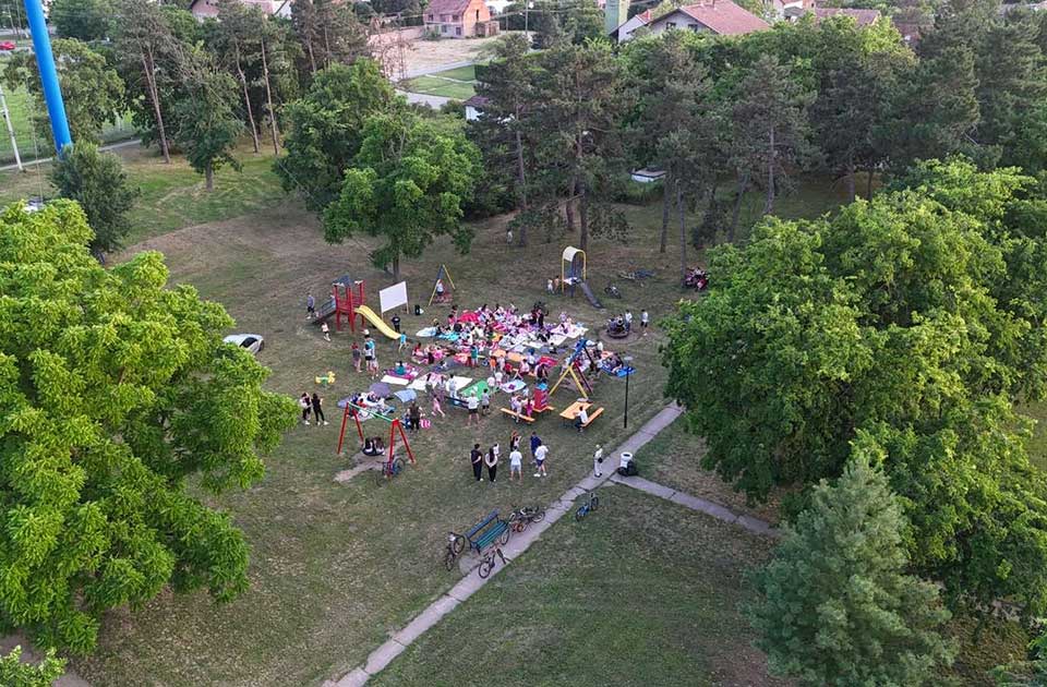 Ono što je u elemirskom parku priredila Inicijativa građana SNOP za svaku je pohvalu Ono što je u elemirskom parku priredila Inicijativa građana SNOP za svaku je pohvalu