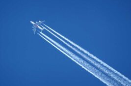 ANKETA: Verujete li u teoriju o prskanju opasnim hemikalijama iz aviona?